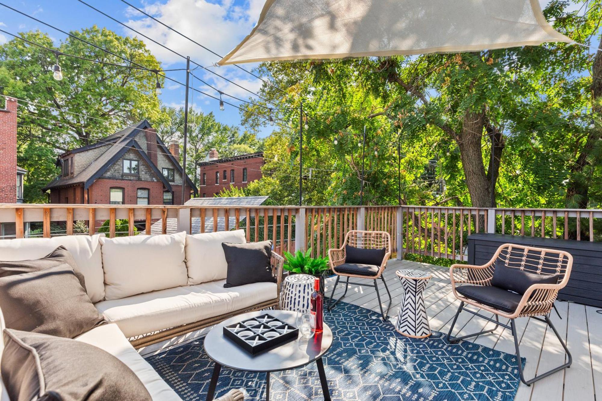 West End Whimsy | Jz Vacation Rentals Tower Grove Bagian luar foto