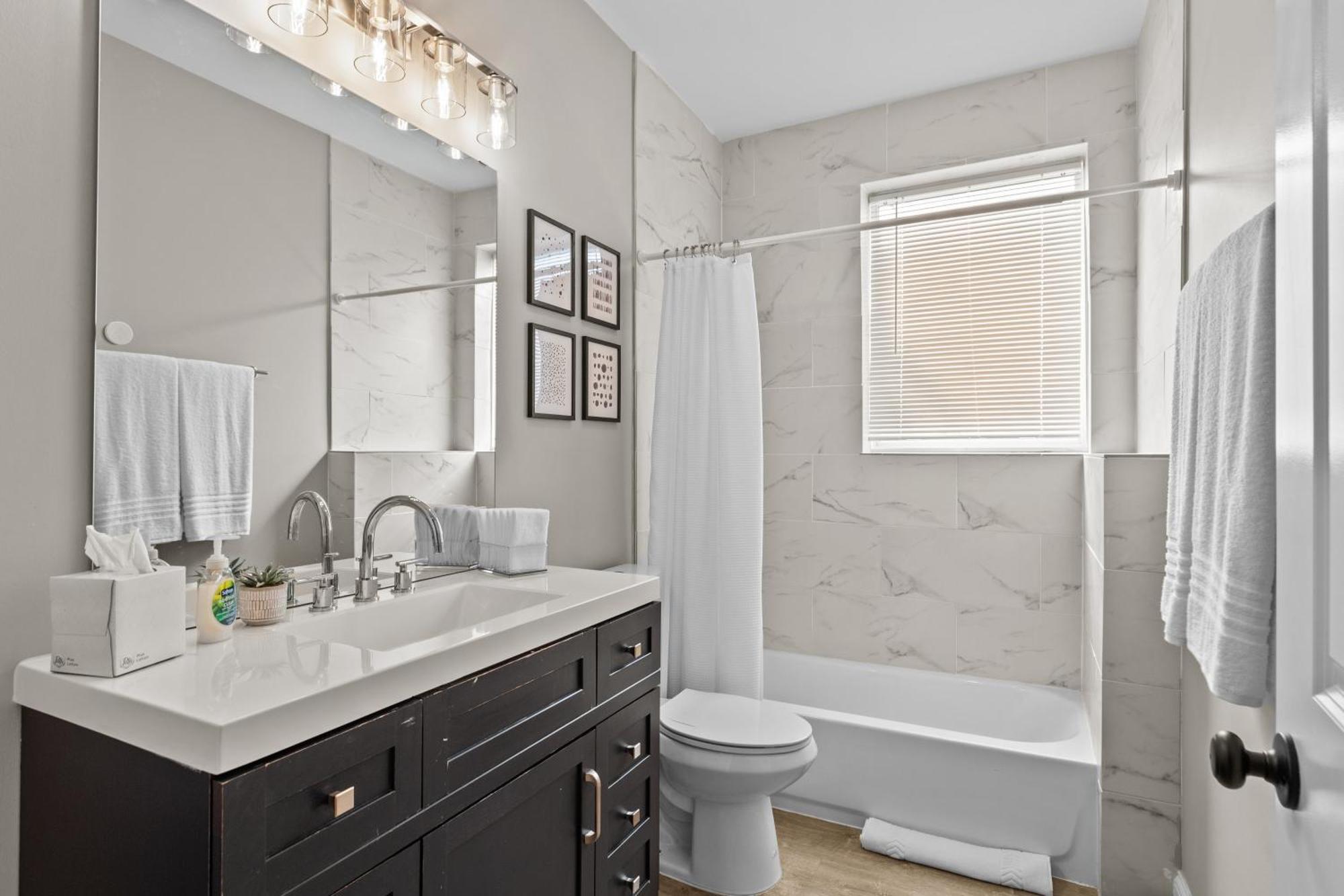 West End Whimsy | Jz Vacation Rentals Tower Grove Bagian luar foto